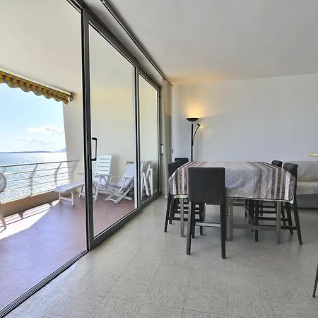 Eden Beach 3 Apartment