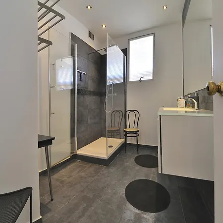 Apartment Eden Beach 3 *